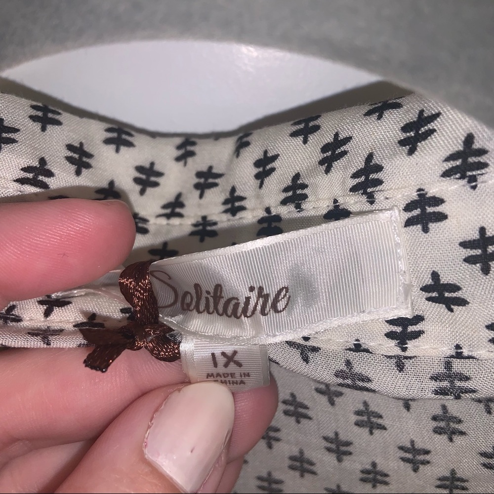 Solitaire Patterned Blouse - Picture 10 of 15